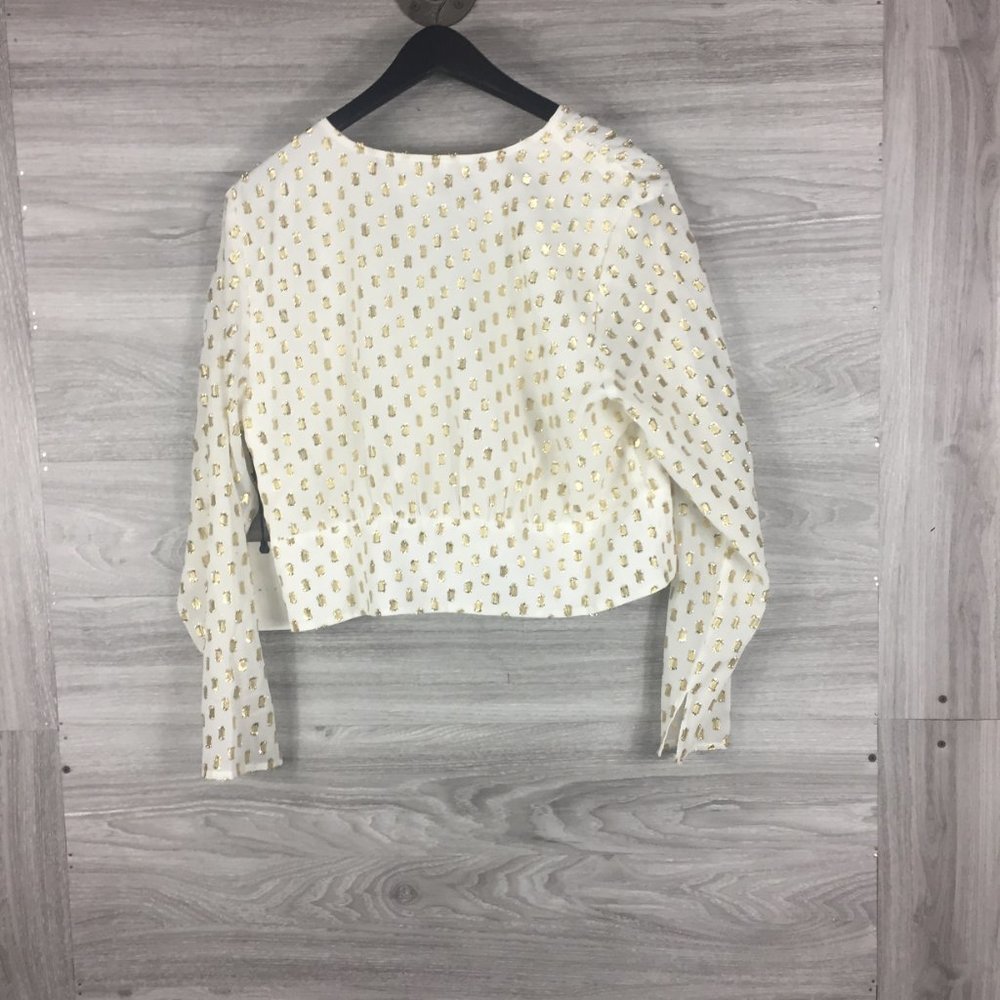 Leith White  Shirred V-Neck Top (Plus Size) - Picture 5 of 7